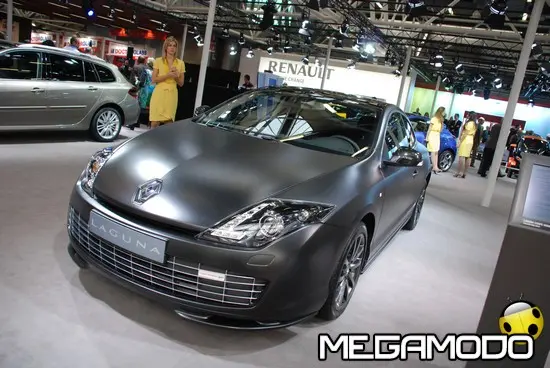 Renault Laguna Coupé, design raffinato ed interni lussuosi