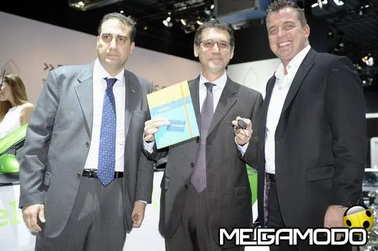 Il Sindaco di Bologna al volante di e-mobility Italy