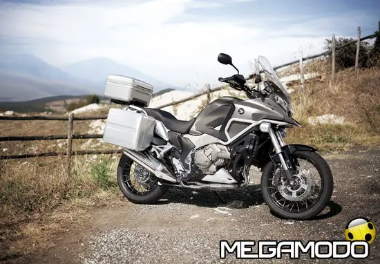 Honda ti premia, vinci l'Integra e l'Epic Tour con il Crosstourer