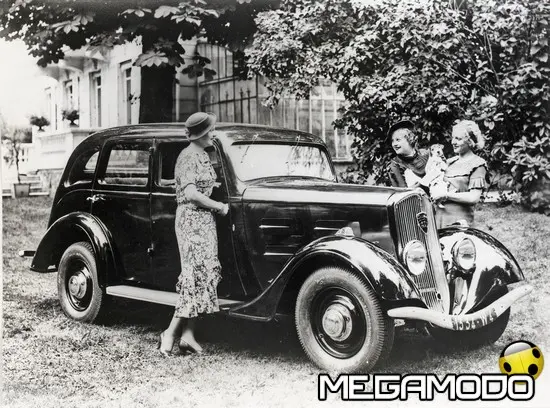 Woody Allen e Peugeot in "Midnight in Paris"