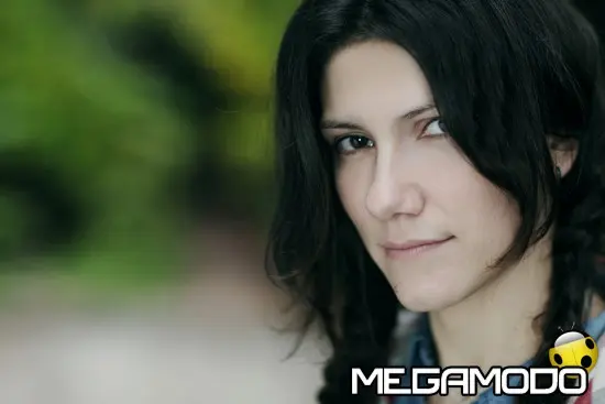 Elisa nella veste di angelo custode in "Love is requited"