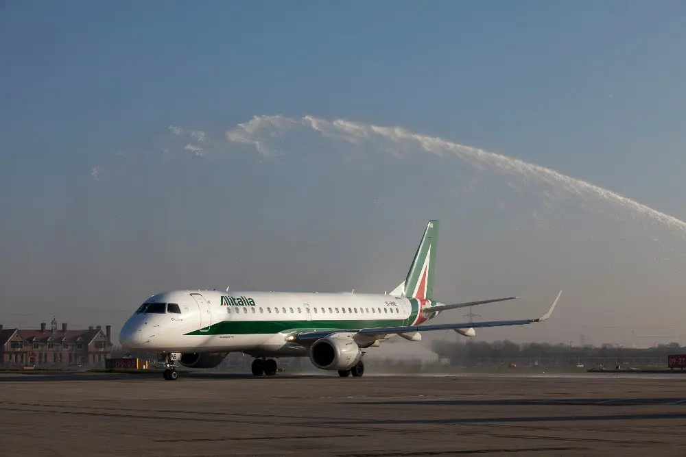 Primo volo Alitalia per l’aeroporto di London City