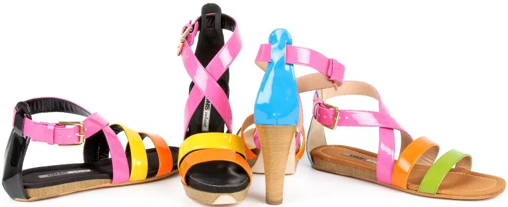 Manas, stile e colore per la P/E 2012