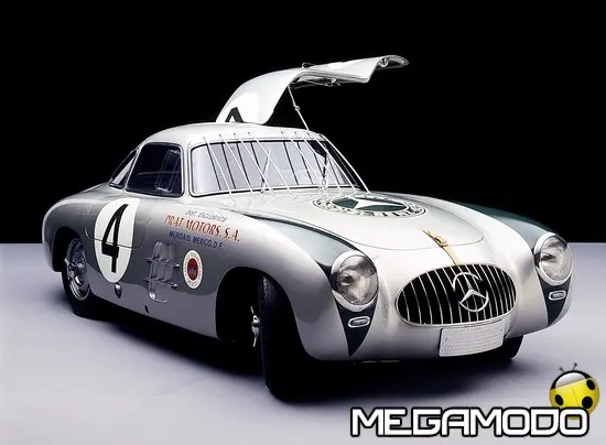 Mercedes-Benz Classe SL, la storia dell'automobilismo sportivo