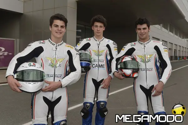 015 p01 riders ambience