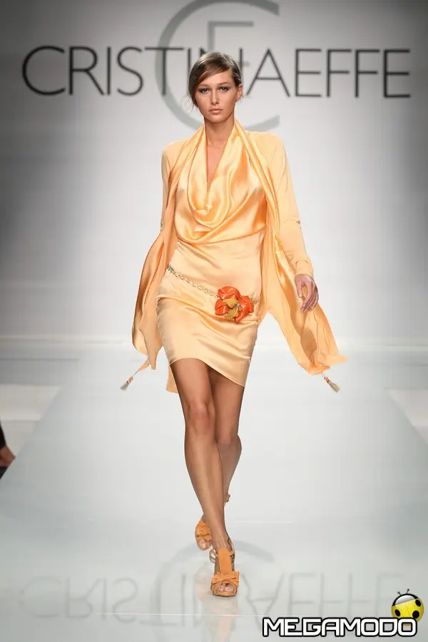 Cristinaeffe, un’esplosione di colori vitaminici per la P/E 2012 - foto 1