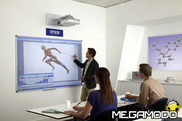 esempio dutilizzo del videoproiettore epson eb 455wi a muro 300dpi 8cm