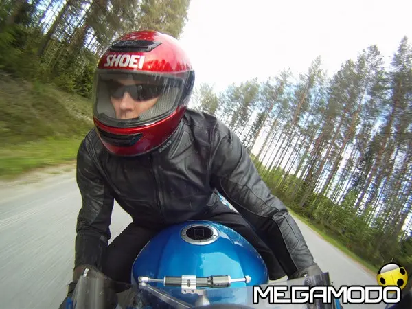 gopro hd hero2 moto road