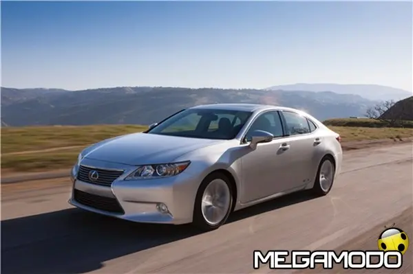 lowres 2013 lexus es 300h 011