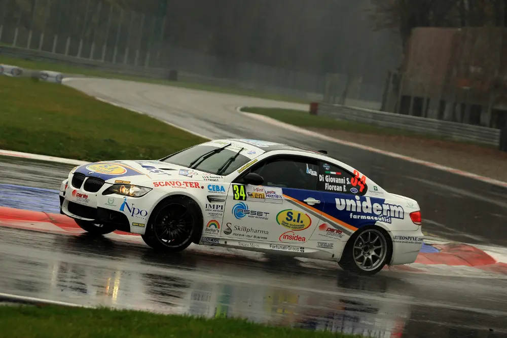 BMW M3 E92 GT protagonista della fiction "Una grande famiglia"