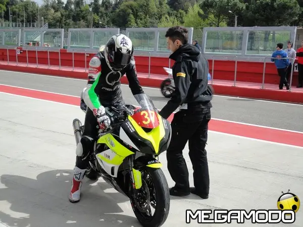 Il team "MV Racing" insieme alle Ducati MotoGp per i test al Mugello