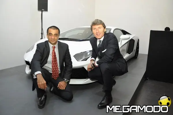 mohan mariwala managing director auto hangar and stephan winkelmann president and ceo automobili lamborghini