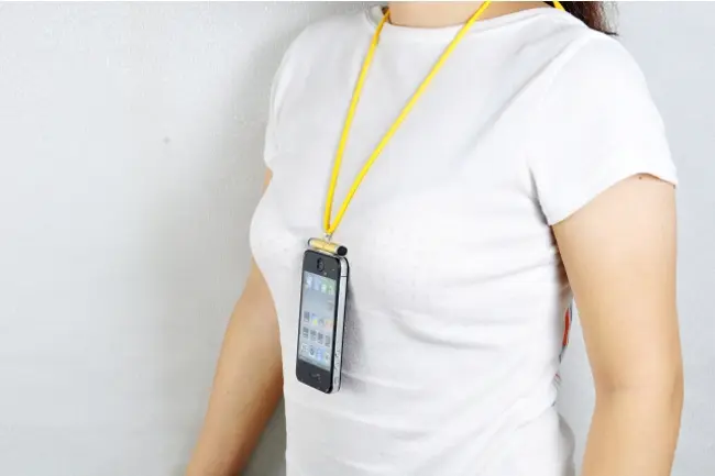 StylusStrap, il laccetto da collo per portare l'iPhone/iPod sempre con sè