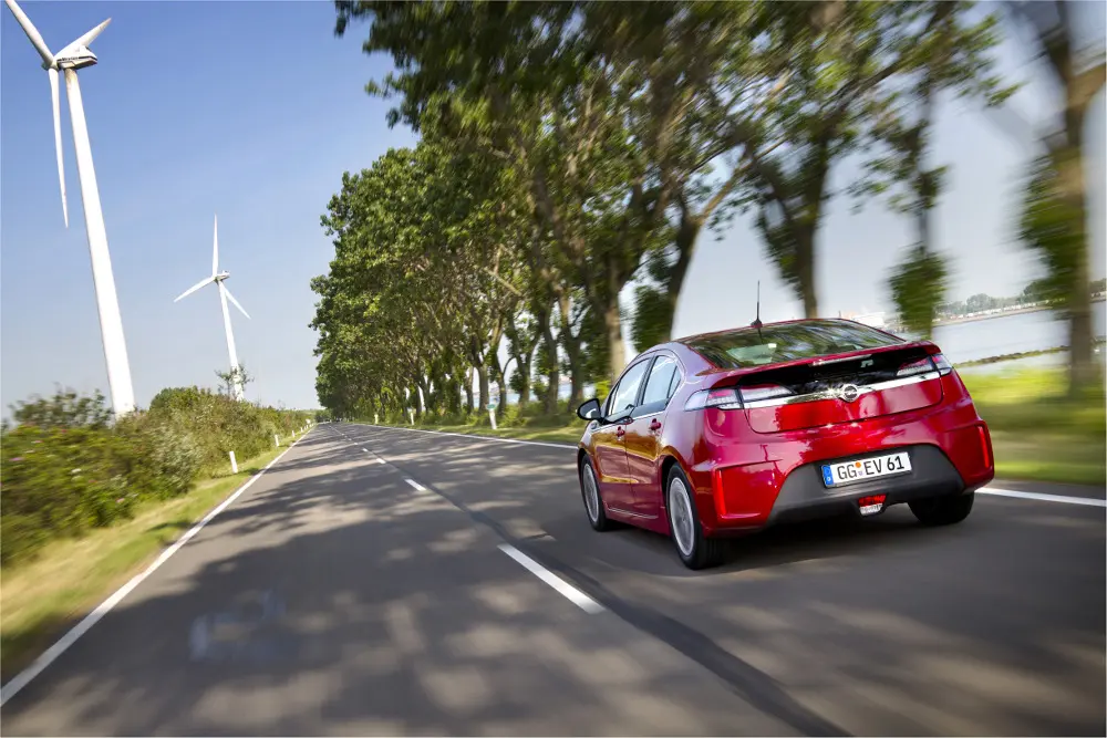 Opel Ampera, l'auto elettrica più venduta in Europa