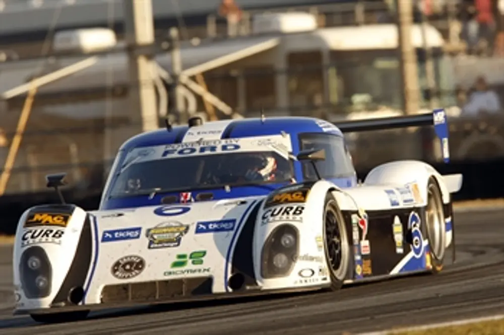 La Sunoco Rolex 24 At Daytona Challenge vede Ivan Bellarosa al comando