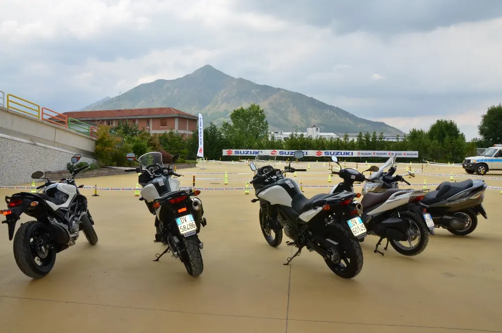 Suzuki al Congresso Nazionale della Polizia Municipale 