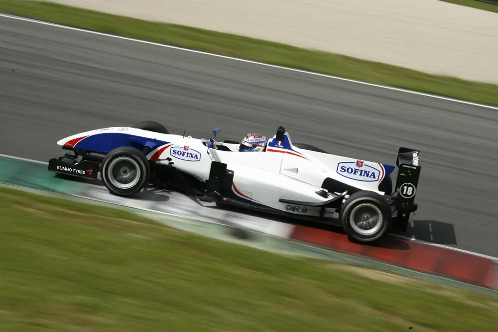 Weekend amaro per Nicholas Latifi al Mugello