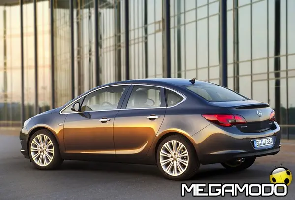 Opel Astra Sedan, la nuova berlina sportiva ed elegante