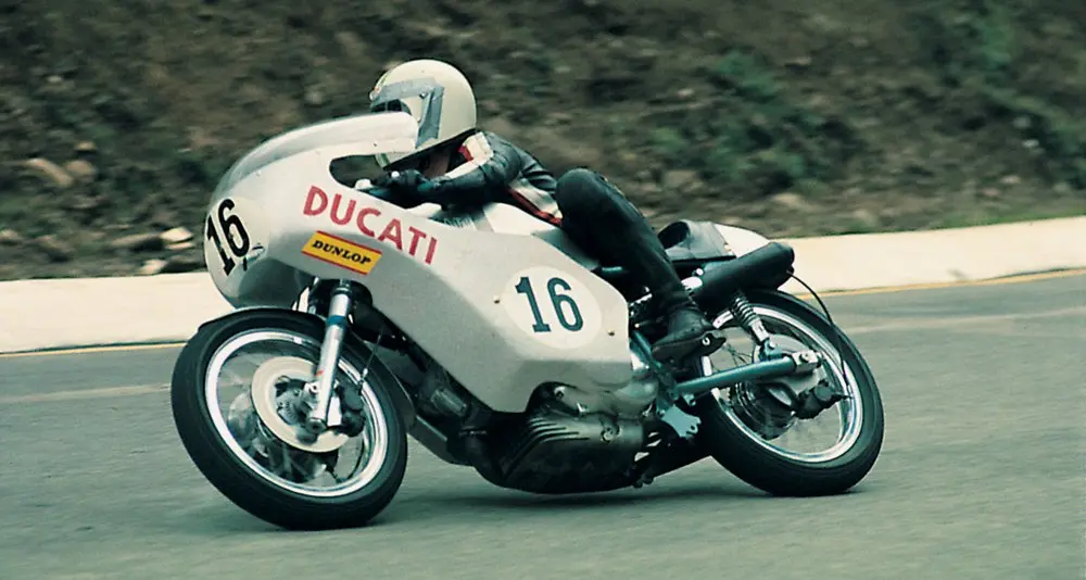 La terza edizione della 200 Miglia di Imola Revival, per rivivere la storia del motociclismo