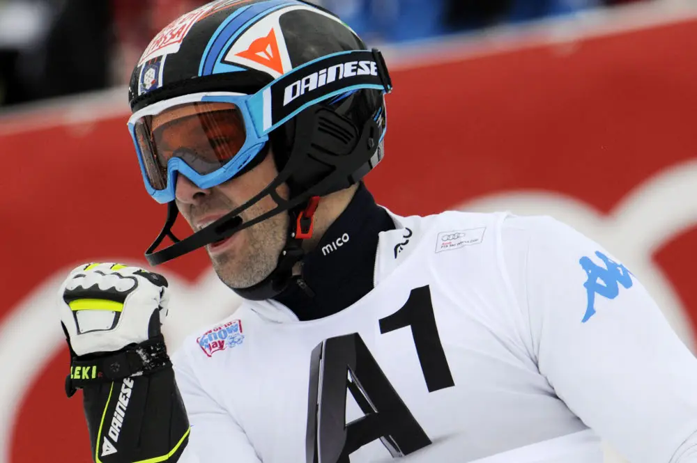 Grazie a Deville la gondola rossa di Kitzbuehel parla italiano 