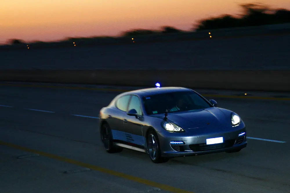 Porsche Panamera Diesel, le tenebre lasciano il posto all'alba