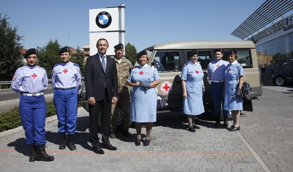 Terremoto, BMW dona 100.000 euro per aiutare i bambini dell'Emilia