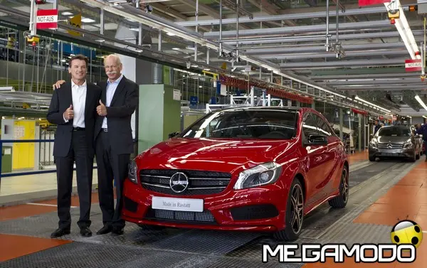 La prima Mercedes-Benz Classe A lascia lo stabilimento di Rastatt