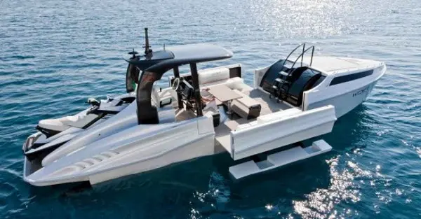 Le prestazioni ed il design del Wider '42 in un video