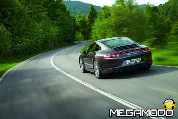 Nuova Porsche 911 Carrera 4, più veloce e leggera - foto 2