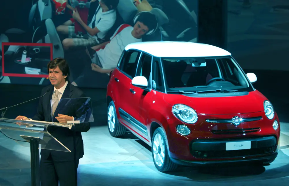 Fiat 500L, un'anteprima esclusiva nelle concessionarie italiane   