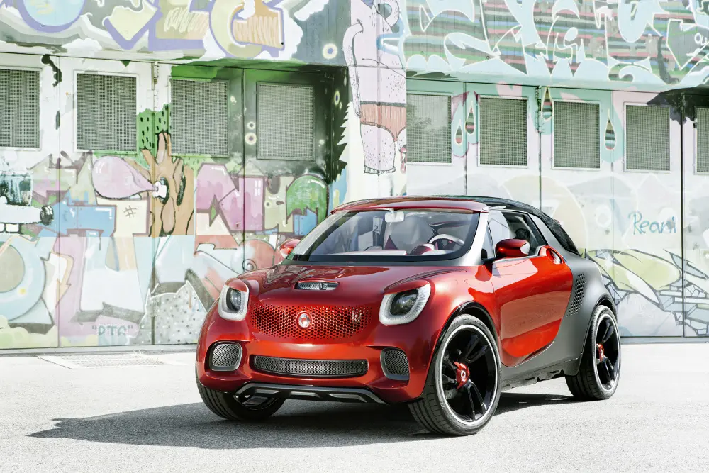 Smart forstars, debutto internazionale al Salone di Parigi 2012