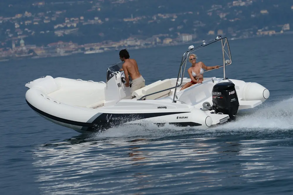 Suzuki al 52° Salone Nautico di Genova   