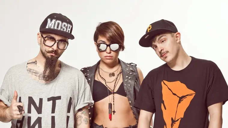 I Power Francers sbarcano dalla rete ai negozi con l'omonimo album d'esordio