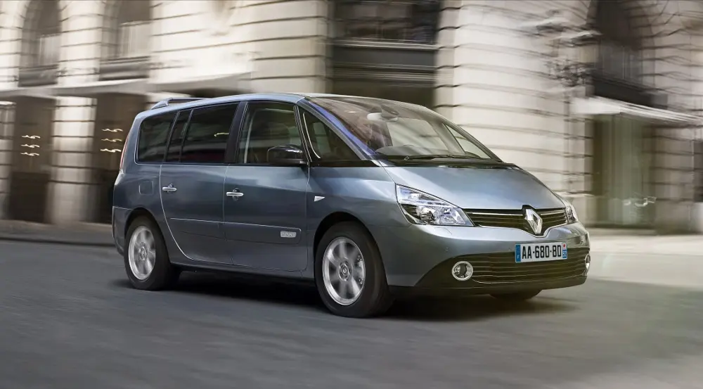 Renault Espace MY 2013, stile energico e distintivo