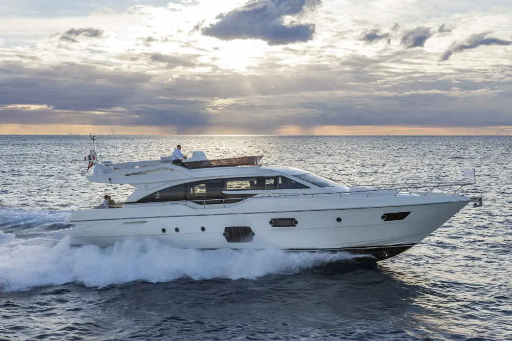 Nuovo Ferretti 690, in anteprima mondiale a Cannes 