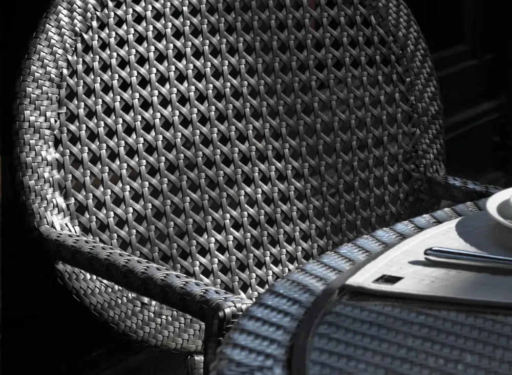 Arredi Fendi Casa e decorazioni floreali oniriche per la Biennale degli Antiquari