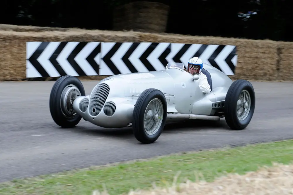 Mercedes-Benz, le Frecce d'Argento per il Goodwood Revival 2012