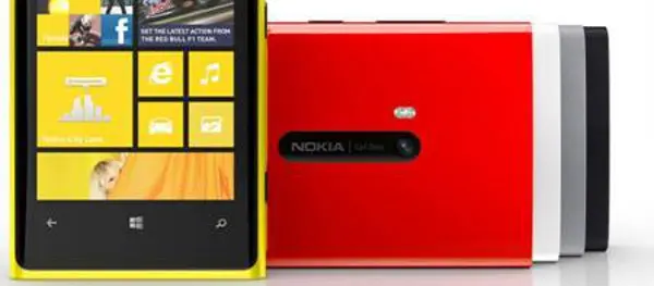 Nokia Lumia 920 e Lumia 820, gli smartphone più innovativi per ogni viaggiatore