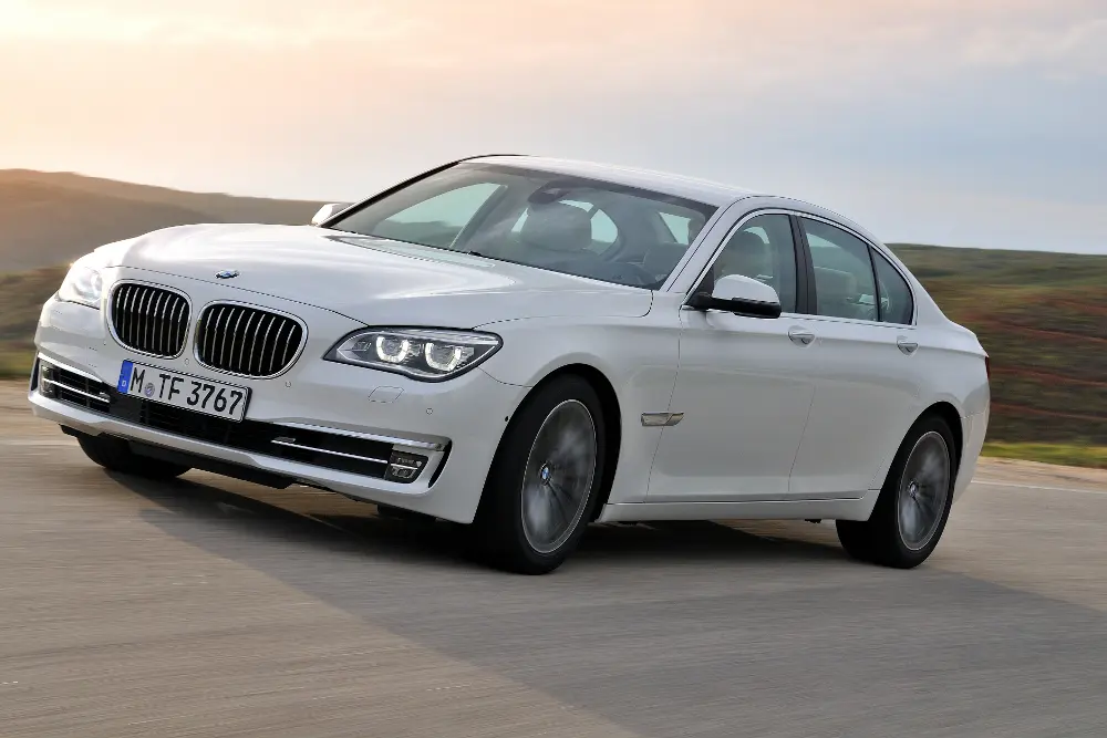BMW Serie 7, efficienza e innovazione