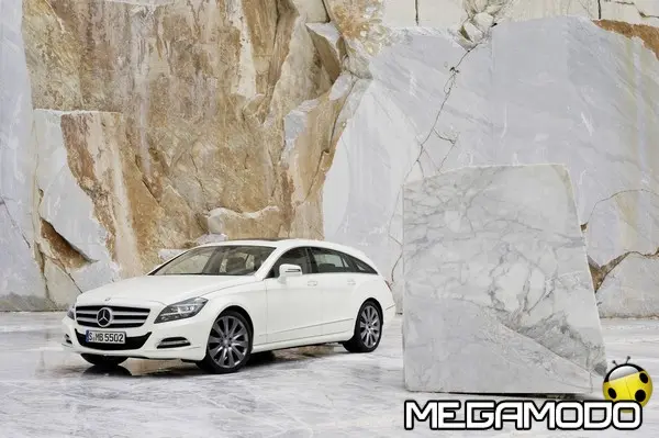 Mercedes CLS Shooting Brake per Milano Moda Donna - foto 1