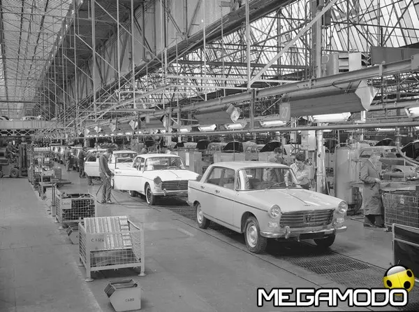 PSA Peugeot Citroen, lo stabilimento di Sochaux festeggia 100 anni