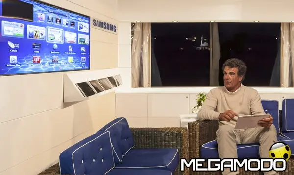 tommaso chieffi interagisce con smart tv rolex swan cup