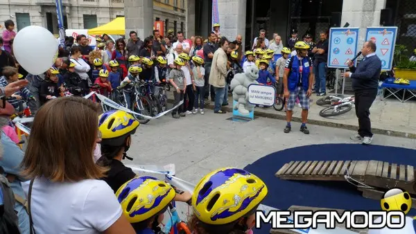 tutti a lezione prima della bike ride