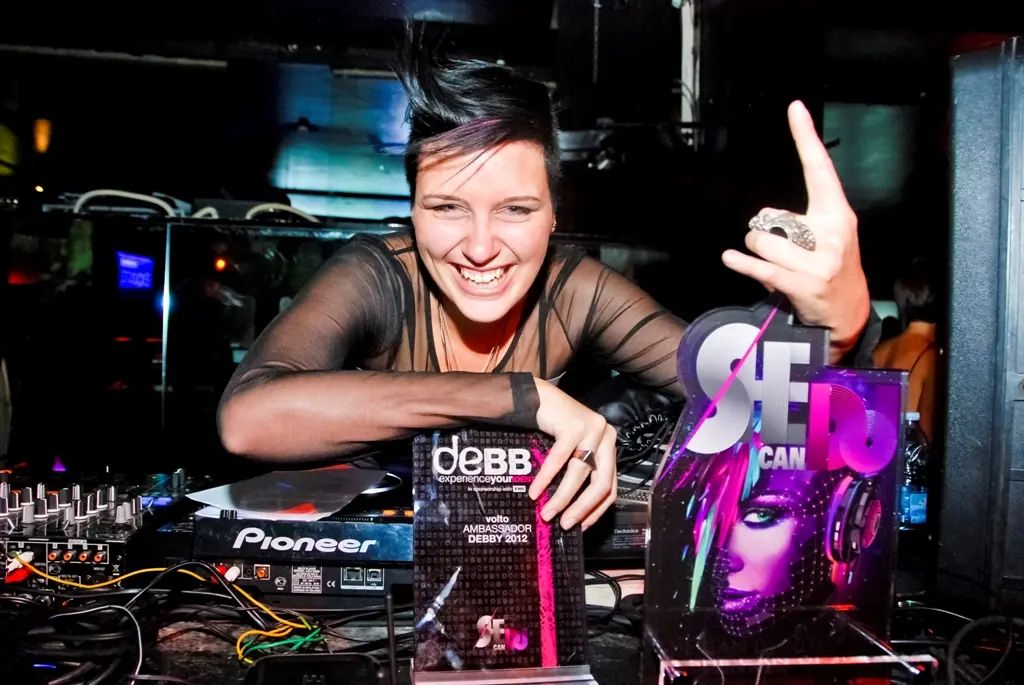 Miss Apple è la vincitrice del contest  She can Dj