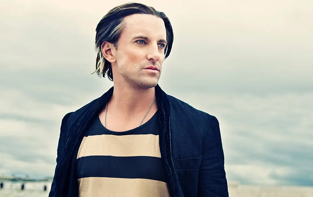 Daniel Powter racconta la rinascita dopo gli anni difficili in Turn On The Lights