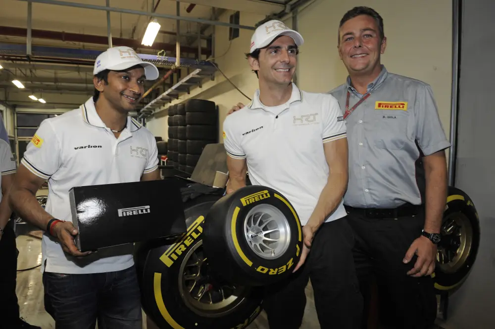 Pirelli: De La Rosa vince la sfida del cambio gomme in India