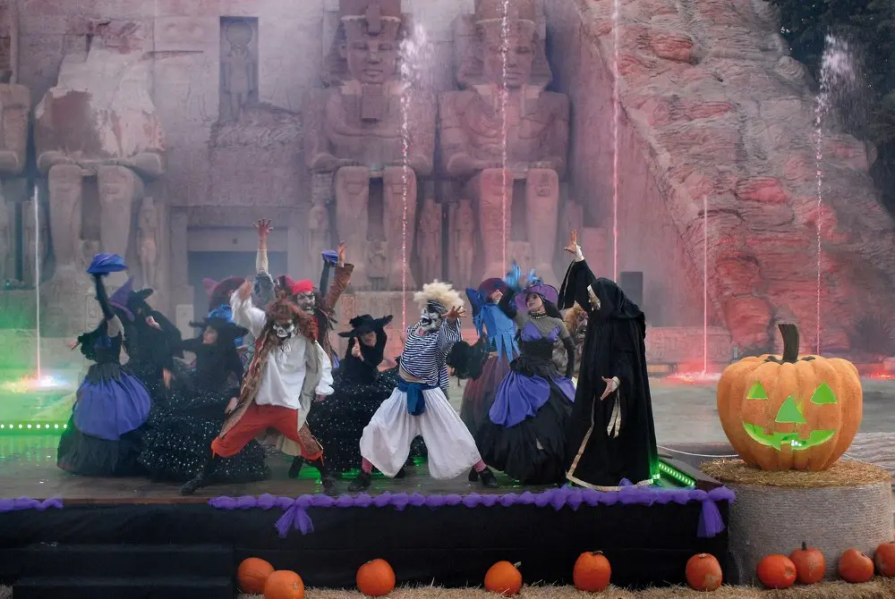 A Gardaland Magic Halloween il divertimento inizia a ottobre, Canalis madrina d'eccezione