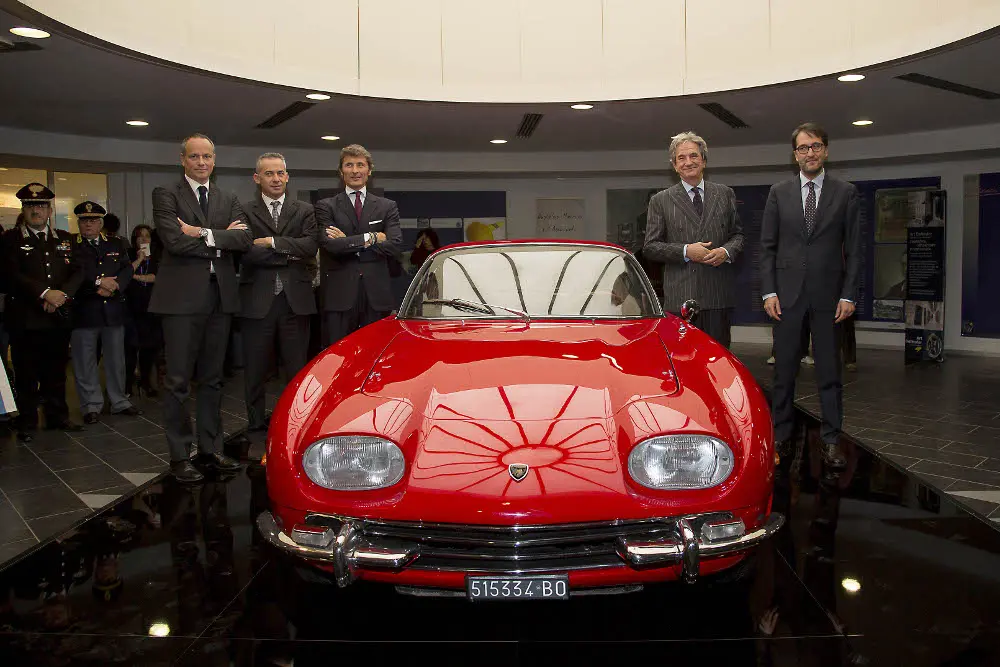 Lamborghini e Aeroporto Marconi di Bologna per il 50° Anniversario della Casa del Toro
