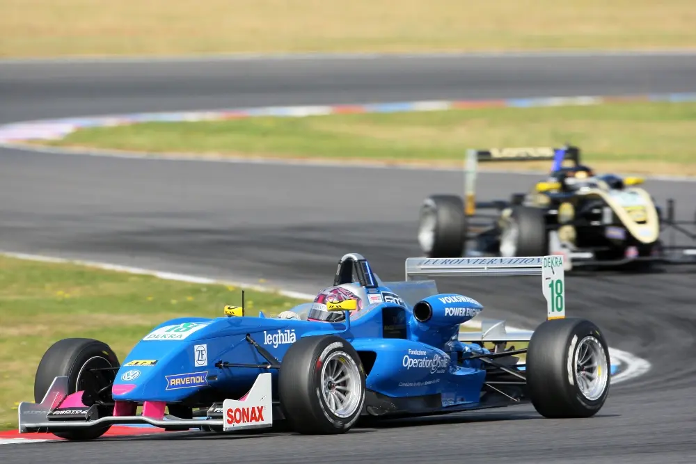 Formula 3, Michela Cerruti si conferma nella top ten anche all'Hockenheimring