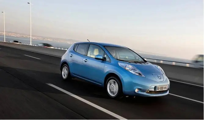 Nissan Leaf con “Missione Auto” a Torino